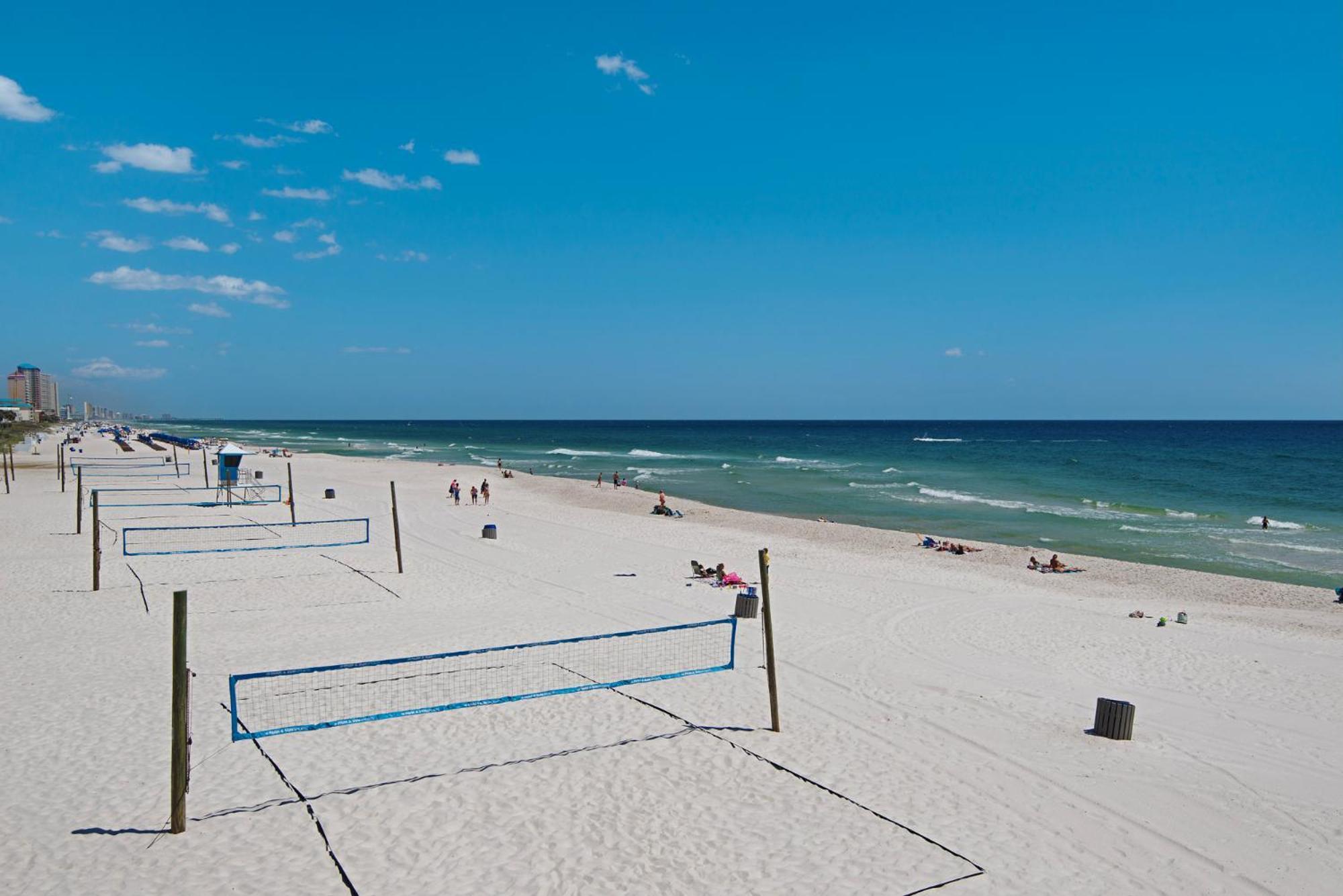 Holiday home Emerald Condo-gulf Front+beach Access! Chair Service!