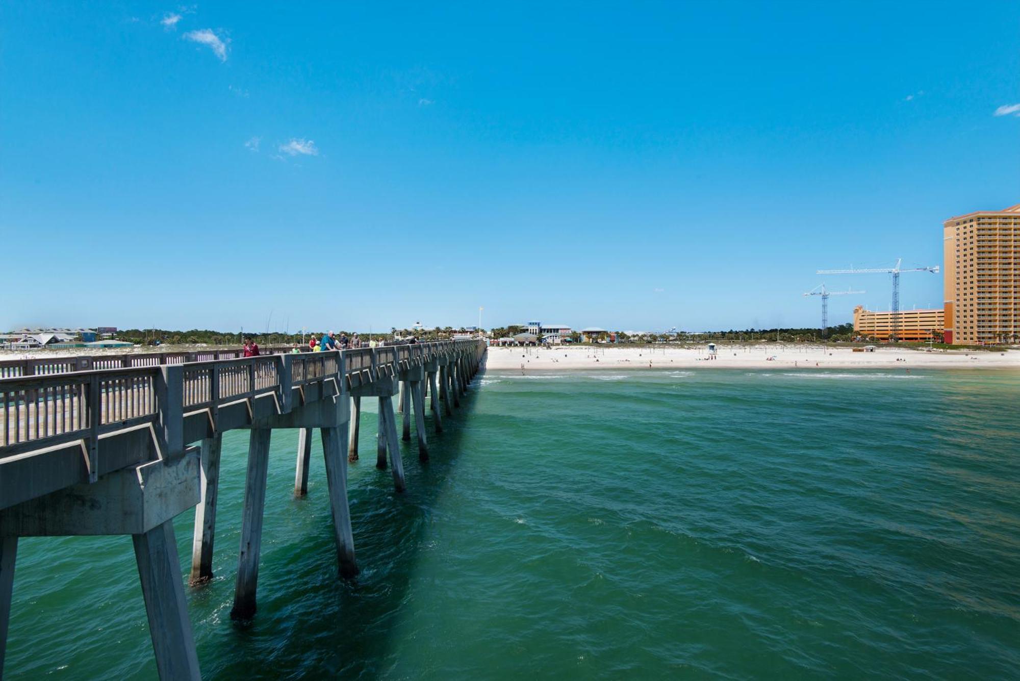 Emerald Condo-gulf Front+beach Access! Chair Service! Holiday home Panama City Beach