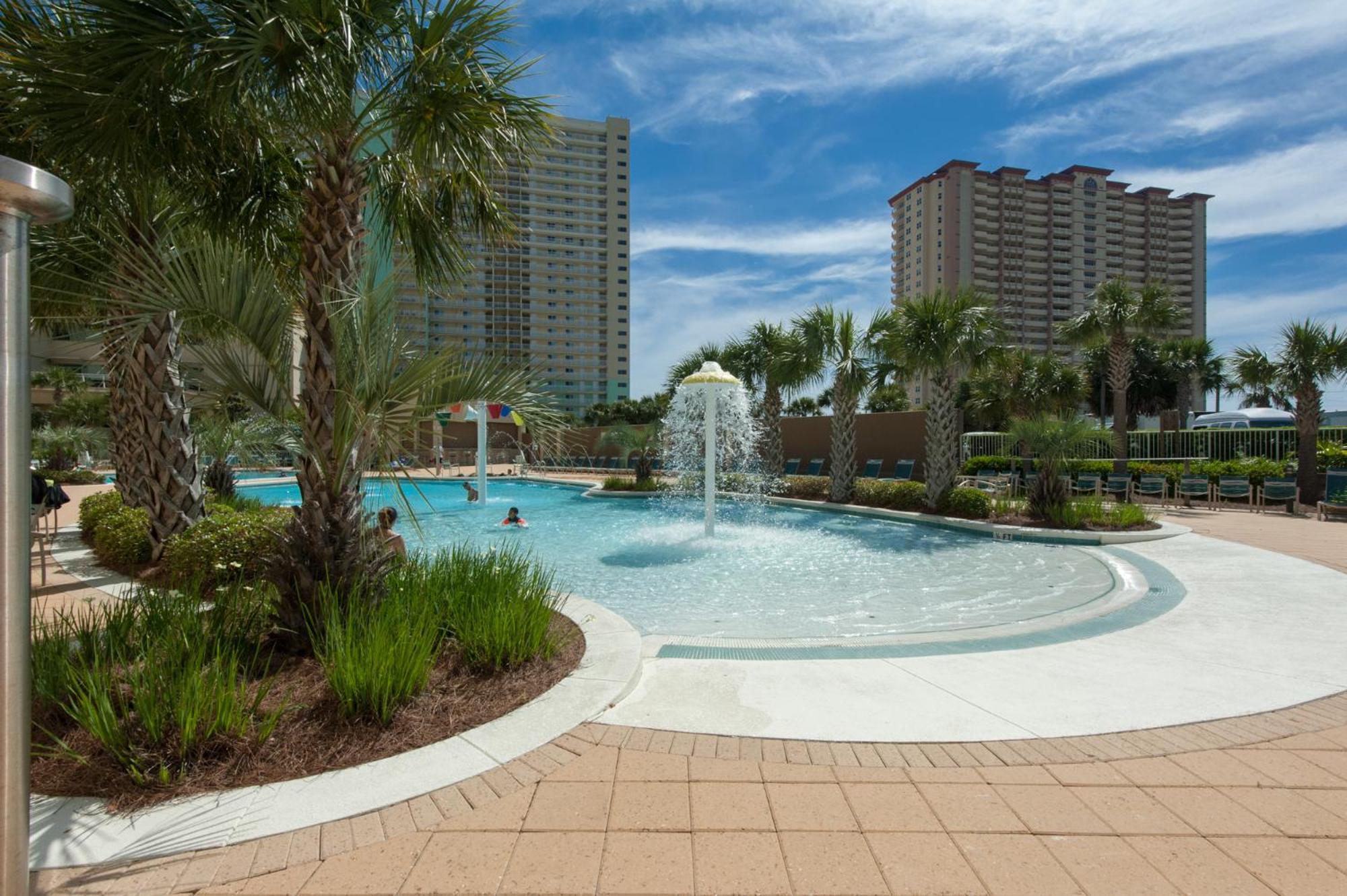 Holiday home Emerald Condo-gulf Front+beach Access! Chair Service! *