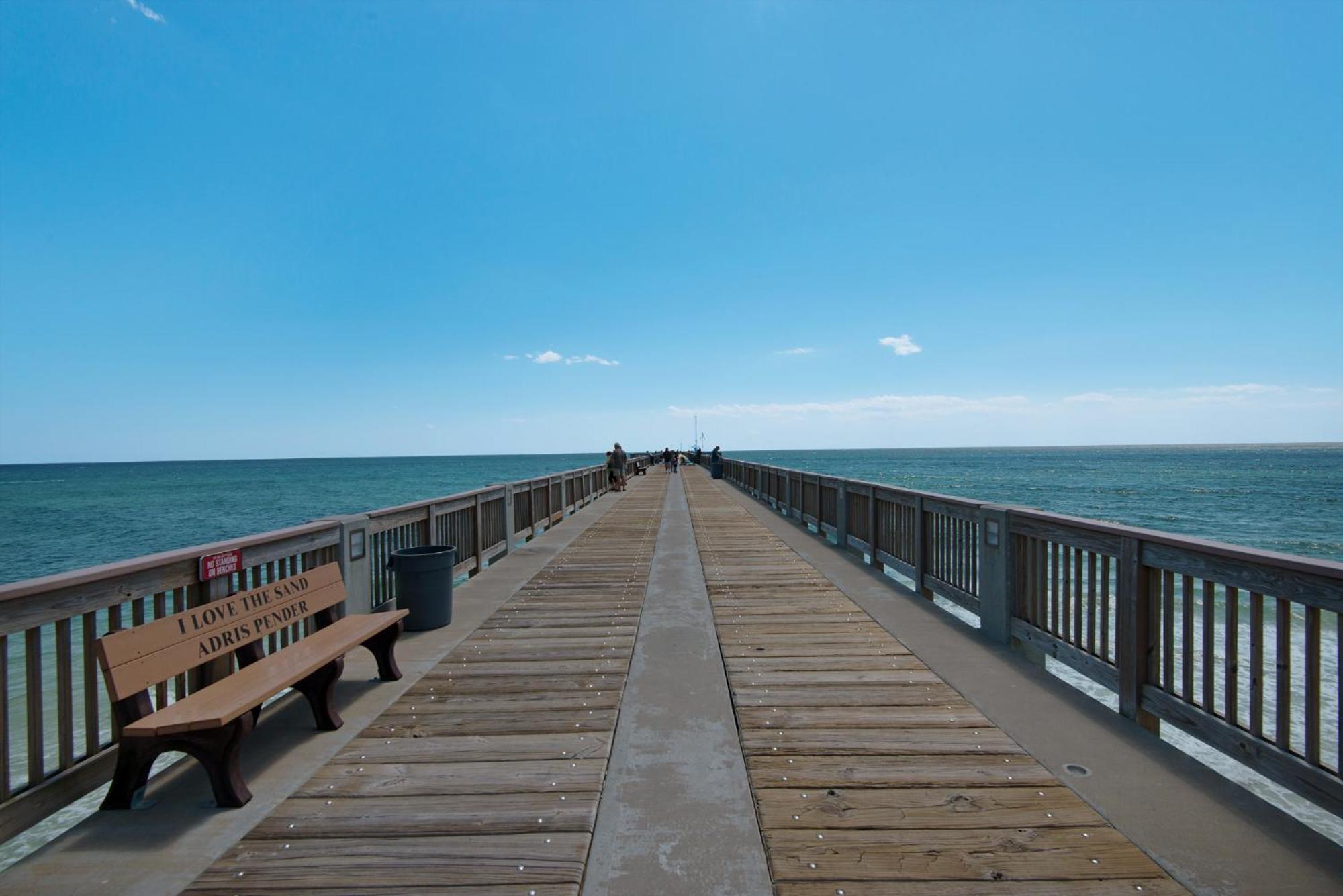 Emerald Condo-gulf Front+beach Access! Chair Service! Holiday home *