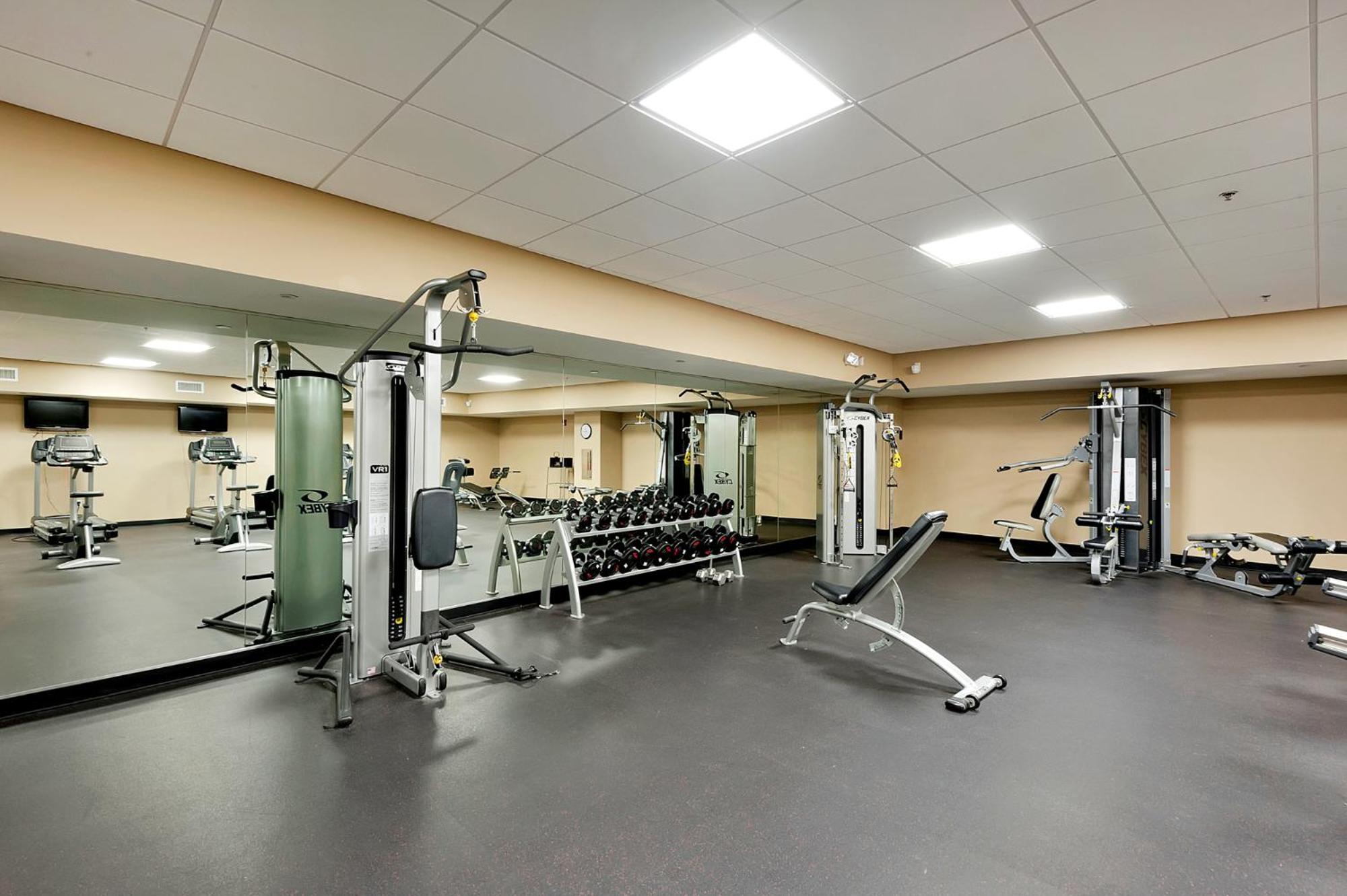 Emerald Condo-gulf Front+beach Access! Chair Service! *