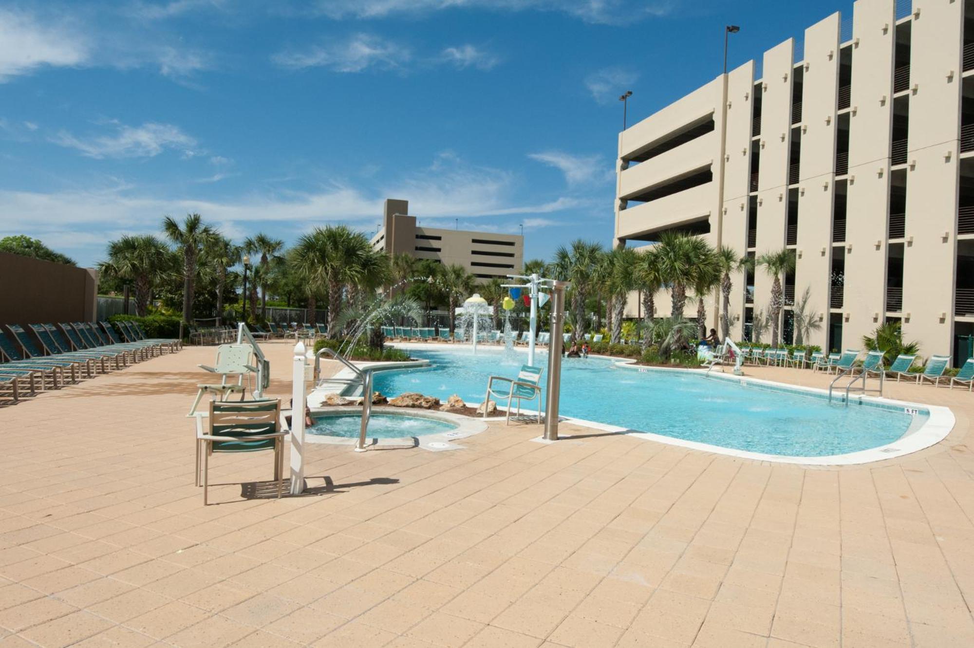 Holiday home Emerald Condo-gulf Front+beach Access! Chair Service! *